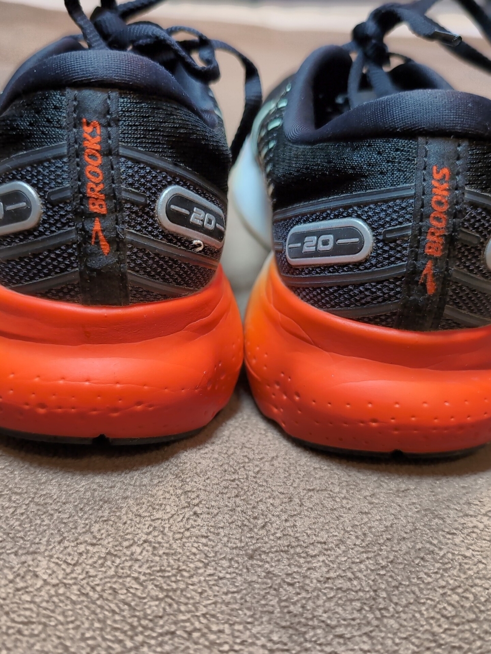 Brooks Glycerin 2.0 Black Women's Running Shoes with Orange Gradient Heel Size 9 - Picture 5 of 12